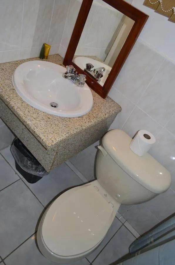 Pink Rock Inn Bed And Breakfast Ocho Rios