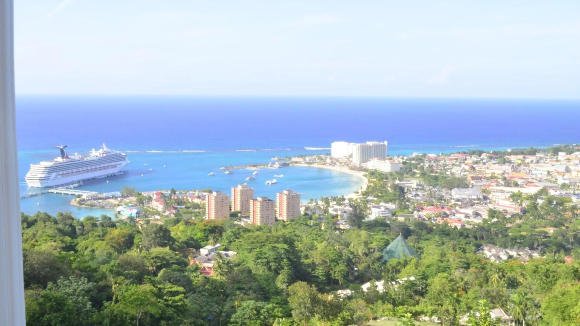Pink Rock Inn Bed And Breakfast Ocho Rios