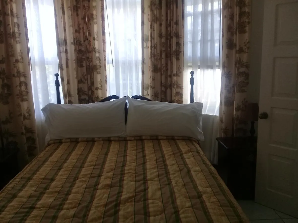 Pink Rock Inn Bed And Breakfast Ocho Rios Bed & Breakfast